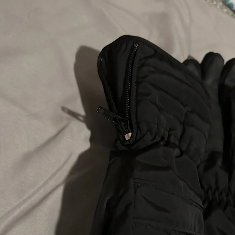 Black Youth Ski Gloves